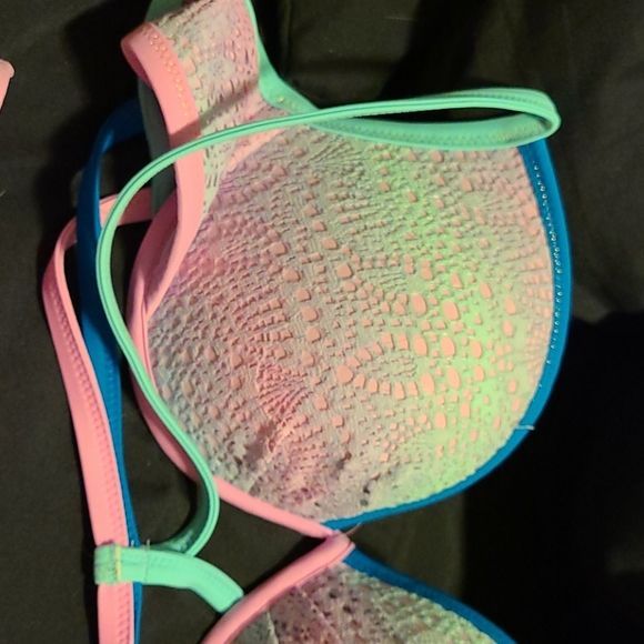 VS  swimming suit. - Picture 2 of 5